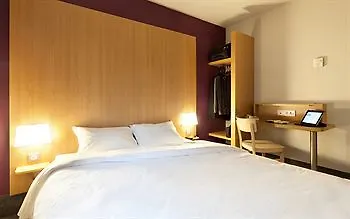 Sud Porte D'espagne ホテル 2*