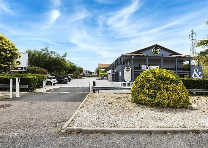 Hotel Sud Porte D'espagne 2*